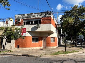 Casa · 185m² · 8 Ambientes · 1 Cochera · Casa 4 Dorm. - Pres. Roca 2700 - España y Hospitales - Rosario | Venta