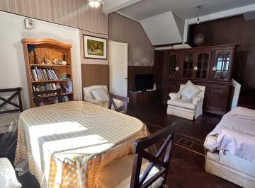 Casa · 185m² · 8 Ambientes · 1 Cochera · Casa 4 Dorm. con Cochera - Pres. Roca 2700 - España y Hospitales Rosario | Venta