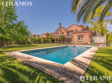 Casa · 1130m² · 6 Ambientes · Casa en Ayres de Pilar