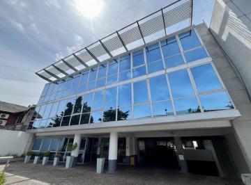 Oficina comercial · 120m² · 4 Cocheras · Oficina en Alquiler