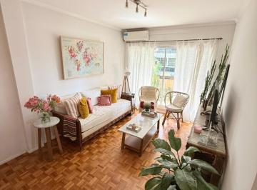 Living · Departamento 4 Ambientes Reciclado a Nuevo – 5° Piso Al Frente