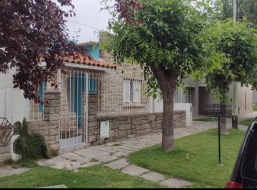 Casa · 75m² · 3 Ambientes · Chalet 3 Ambientes, Las Avs