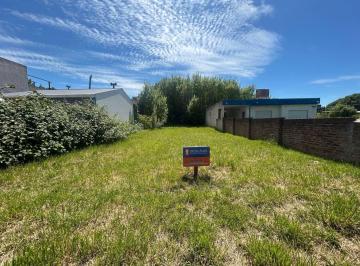 Terreno · 420m² · Terreno en Venta a 4 Cuadras de La Playa y 3 de La Plaza Principal - 420 m²