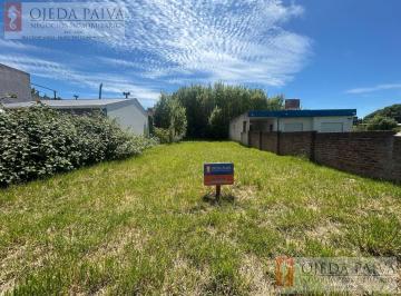 Terreno · 420m² · Terreno en Venta a 4 Cuadras de La Playa y 3 de La Plaza Principal - 420 m²