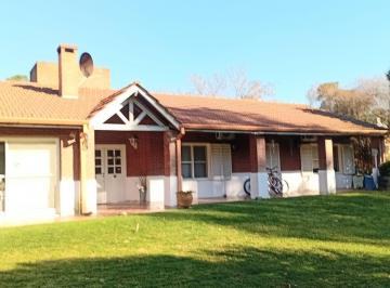 Casa · 220m² · 7 Ambientes · 4 Cocheras · Casa en Venta, 3 Dorm., en Los Cardales Country Club, Los Cardales, Campana
