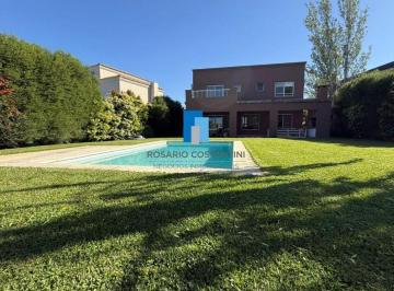 Casa · 200m² · 7 Ambientes · 3 Cocheras · Casa en Venta Al Lago Orientación Noroeste