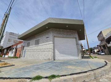 Casa de 3 ambientes, Lanús · Venta de Dos Propiedades– Galpón o Local en Esquina + Casa de 3 Ambientesapto Credito!