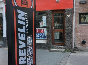 Local comercial , Trevelín · Excelente Local en Zona Comercial Av Principal