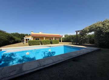 Casa · 280m² · 6 Ambientes · 4 Cocheras · Casa en Venta en San Isidro