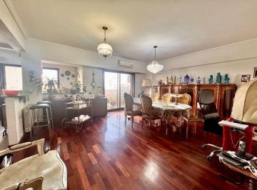 Departamento de 4 ambientes, Avellaneda · Departamento 4 Ambientes con Cochera en Venta - Avellaneda Centro - Gran Calidad y Dimensiones.