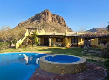 Casa de 4 ambientes, San Rafael · " La Soñada" Tu Refugio Exclusivo en Valle Grande: Vive La Experiencia del Río Atuel