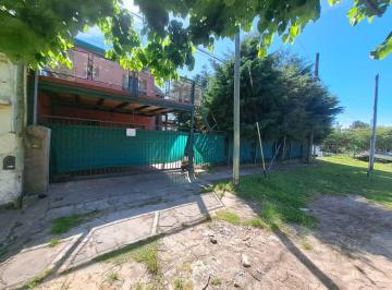 Casa de 3 ambientes, La Plata · Camino Centenario y 424 Duplex con Jardin y Pileta