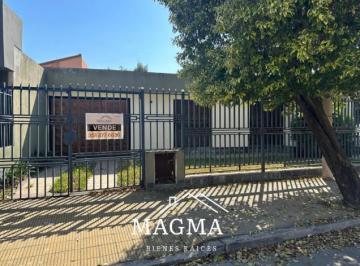 Casa de 11 ambientes, Córdoba · Casa Venta en Urca - a Refaccionar "Excelente Oportunidad de Inversion"!