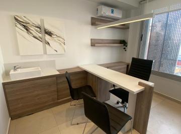 Oficina comercial · 150m² · 8 Ambientes · Consultorios en Venta Santiago 300