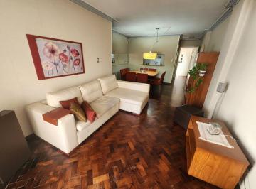 Departamento de 6 ambientes, Rosario · Semipiso con Amplio Patio con Parrillero — 135 m² Totales – Cochera