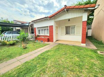 Casa de 4 ambientes, Ituzaingó · Chalet en Amplio Lote en Ituzaingó Norte