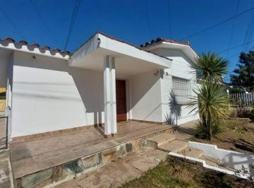 Casa · 120m² · 3 Ambientes · 1 Cochera · En Venta Casa en Villa Carlos Paz Cercana Al Centro