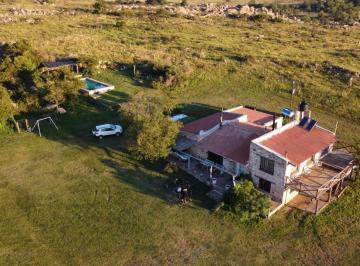 Casa · 270m² · 5 Ambientes · 3 Cocheras · Venta de Casa 5 Ambientes en La Cumbre