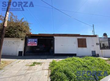 Casa · 65m² · 4 Ambientes · 1 Cochera · Venta Casa Jose C Paz