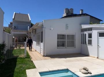 Casa · 333m² · 7 Ambientes · Casa en Punta Chica