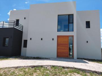 Casa · 217m² · 5 Ambientes · 4 Cocheras · Venta, Casa, 5 Ambientes, 4 Cocheras, Galería, Parrilla, Piscina, San Sebastián, Escobar