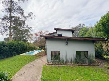 Casa · 130m² · 4 Ambientes · 2 Cocheras · Venta de Casa 4 Ambientes Mas Cabaña en Sierra de Los Padres