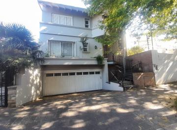 Casa · 206m² · 5 Ambientes · 2 Cocheras · Venta Martínez Vias/libertador 4 Amb Más Dep/ser, Jardín, Pileta Garaje 2 Autos.