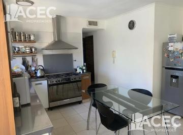 Casa · 200m² · 5 Ambientes · 1 Cochera · Venta - Terreno - La Florida