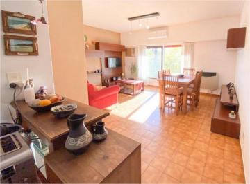 Departamento · 78m² · 4 Ambientes · 1 Cochera · Departamento - Olivos