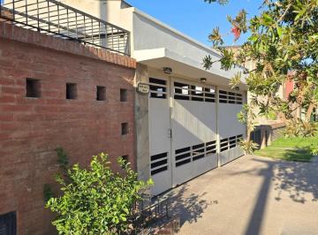 Casa · 107m² · 3 Dormitorios · 2 Cocheras · Casa en Venta en Barrio Portal del Cerro