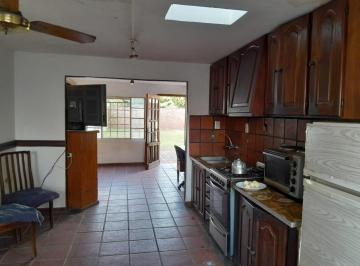 Casa · 150m² · 9 Ambientes · 2 Cocheras · Casa en San Antonio de Areco