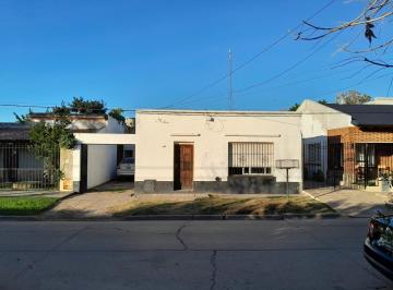 Casa · 150m² · 9 Ambientes · 2 Cocheras · Casa en San Antonio de Areco
