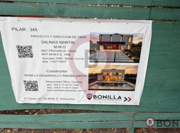 Casa · 300m² · 6 Ambientes · 6 Cocheras · Lote Casa Piscina en Venta en Saint Thomas Oeste - Canning!