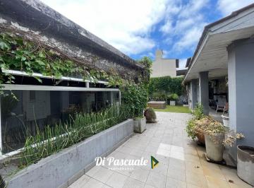Casa · 169m² · 4 Ambientes · 1 Cochera · Venta Apto Crédito Hipotecario Chalet 3 Dorm., Patio, Galería y Quincho - Paso del Rey Sur