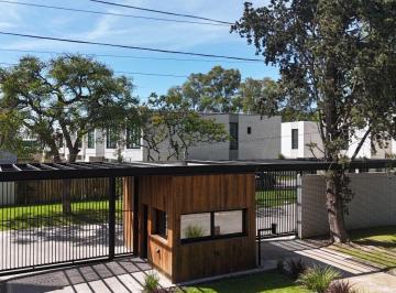 Casa de 4 ambientes, Esteban Echeverría · Dúplex en Bosques de Champagnat – Canning / Venta o Alquiler