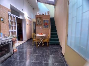 PH · 122m² · 6 Ambientes · 1 Cochera · PH - Venta - Boedo Vivienda Multifamiliar 5 Ambientes Doble Entrada con Cochera