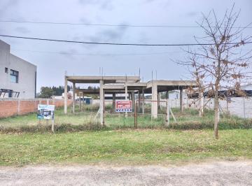 Terreno , Cañuelas · Venta - Amplio Lote con Losa Construida Para Casa de Categoría - Cañuelas