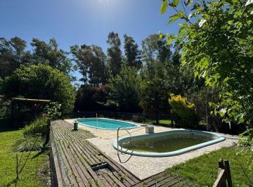 Quinta vacacional · 290ha · 6 Ambientes · Casa Quinta con Salon y Dos Cabañas