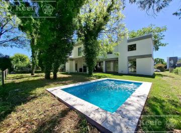 Casa · 249m² · 5 Ambientes · 2 Cocheras · Casa a Estrenar con Piscina en Greenville, Hudson Berazategui