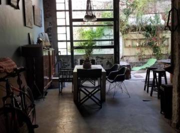 Bodega-Galpón · 254m² · 1 Cochera · Loft con Sótano en El Barrio de Boedo