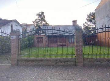Casa de 7 ambientes, San Bernardo · Tu Nuevo Hogar en San Bernardo Te Espera.