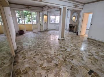 Departamento de 4 ambientes, Barracas · Departamento 4 Ambientes con Dependencia en Venta