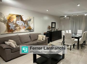 Casa · 251m² · 8 Ambientes · 2 Cocheras · Casa Solares de Manantiales