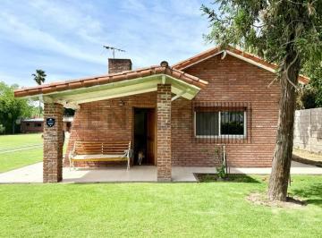 Casa · 110m² · 4 Ambientes · Casa Quinta con Pileta en Venta en Benavidez