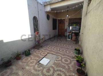 PH · 79m² · 3 Ambientes · 1 Cochera · Venta PH Apto Crédito en Palomar. a Refaccionar