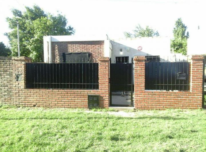 Casa · 75m² · 6 Ambientes · 1 Cochera