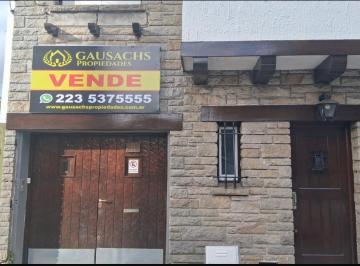 PH · 174m² · 4 Ambientes · Casa PH 3 y 2 Amb. en Block con Garage