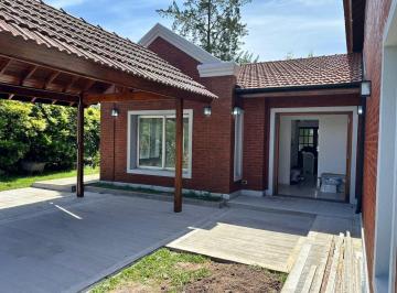 Casa · 220m² · 4 Ambientes · 1 Cochera · Casa Chalet en Venta en Campo Grande, Pilar, G. B. a. Zona Norte