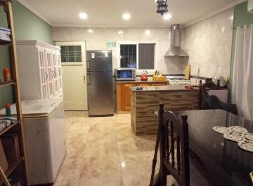 Casa · 140m² · 3 Ambientes · 1 Cochera · Casa en Venta en Zárate, G. B. a. Zona Norte, Argentina