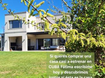 Casa · 195m² · 6 Ambientes · Impecable Casa en Cuba Fatima en Venta